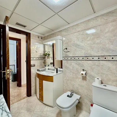 Clubrent - Edf Realet, 1 * קלפה