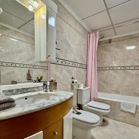 Clubrent - Edf Realet, 1 * קלפה